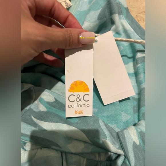 NWT C & C California kids girl size 4/5
camouflage sleeveless jumpsuits - Picture 5 of 6